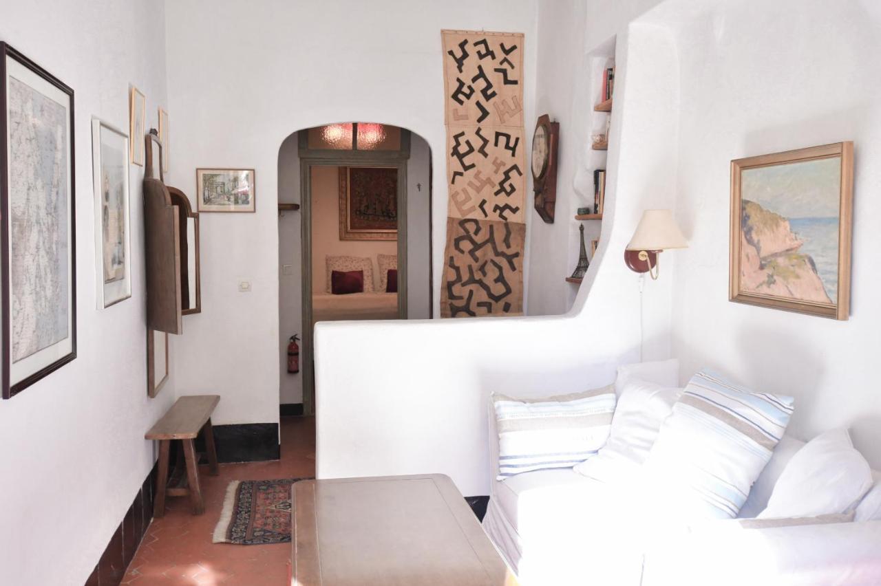 Bed and Breakfast La Cachette Du Comte Montfort-sur-Argens Esterno foto