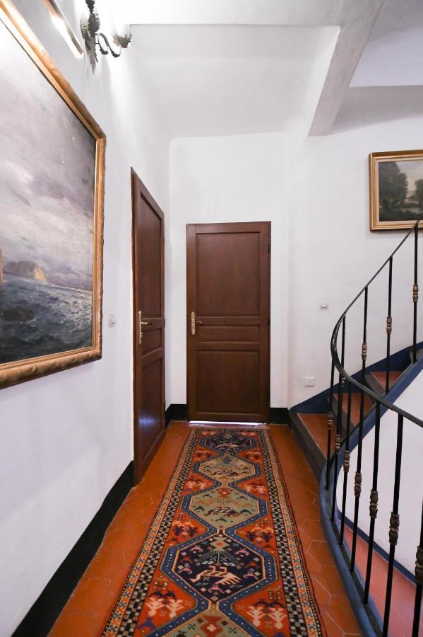 Bed and Breakfast La Cachette Du Comte Montfort-sur-Argens Esterno foto