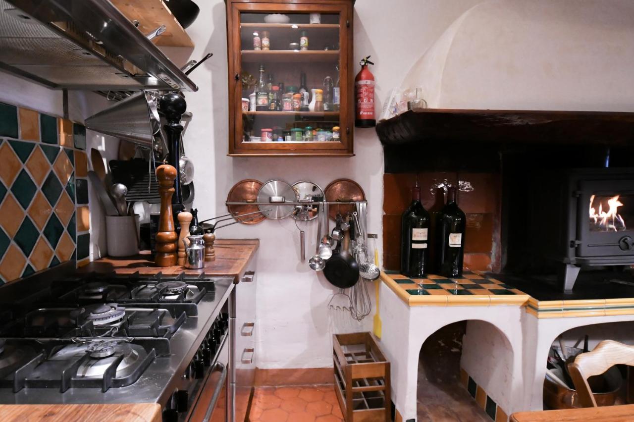 Bed and Breakfast La Cachette Du Comte Montfort-sur-Argens Esterno foto